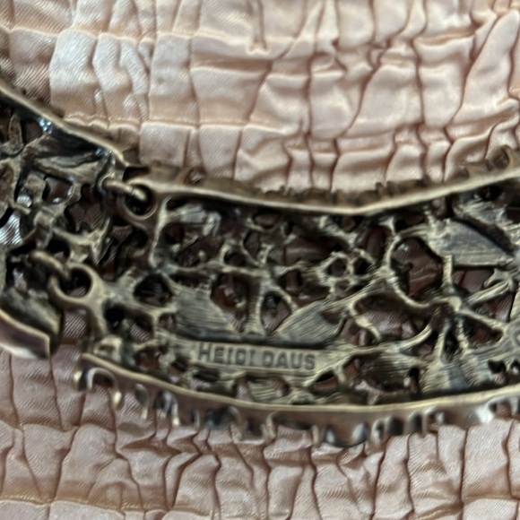 Heidi Daus Vintage Fantasy in Flight Dragonfly Collar Necklace and Earring Set - Picture 6 of 12